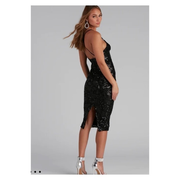 MANNING CARTELL Black Sequins Deep V Neck Backless Cocktail Dress Size 0 Holiday - Picture 3 of 11